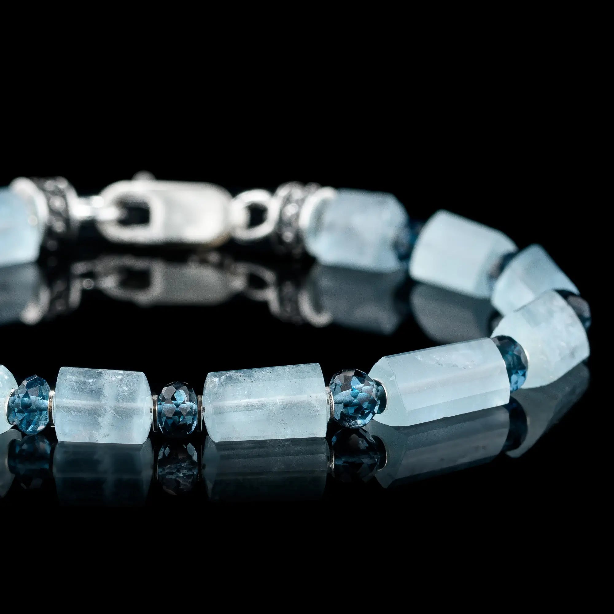 Aquamarine - London Blue Topaz Bracelet III (6mm)