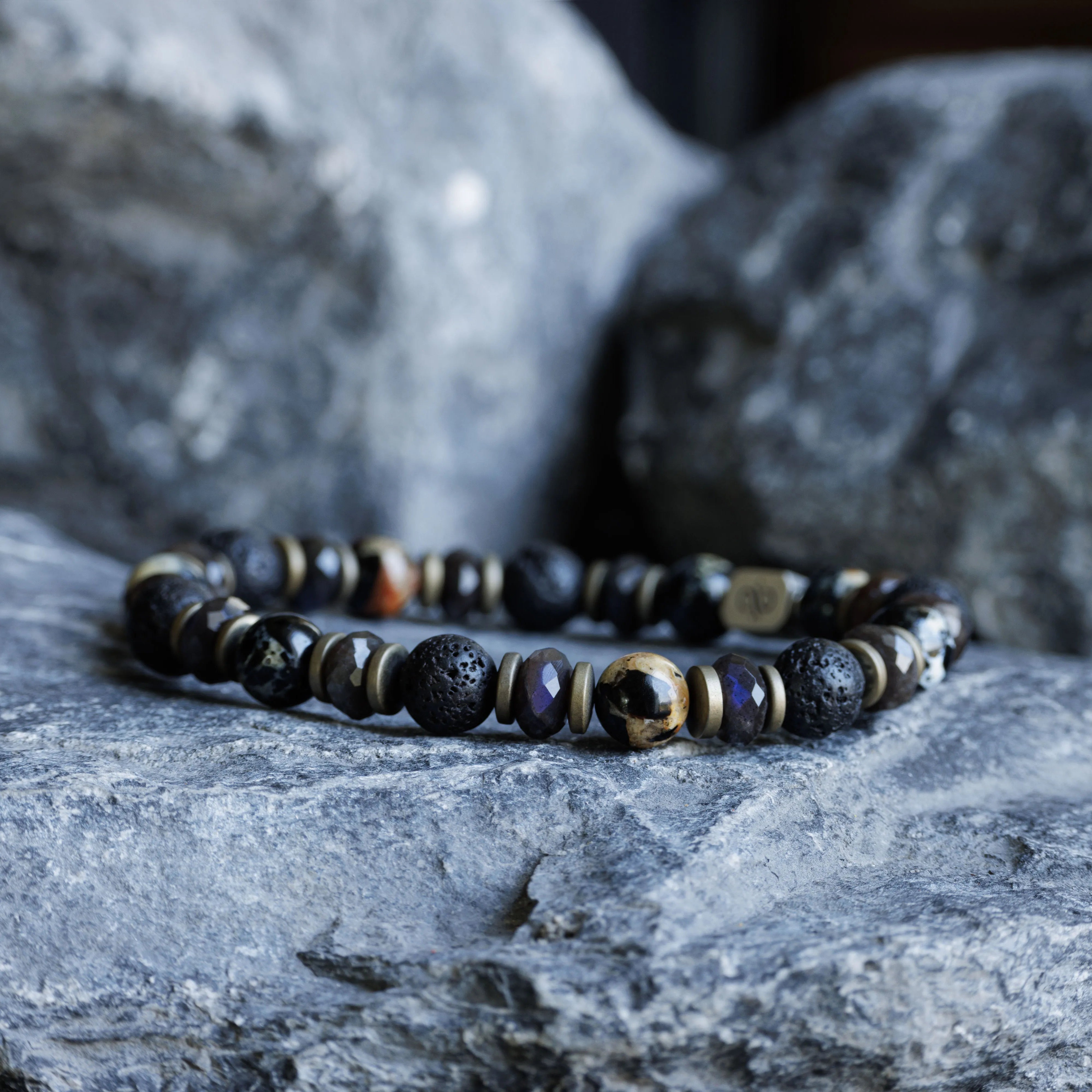 Black Dragon Vein Bracelet I (8mm)