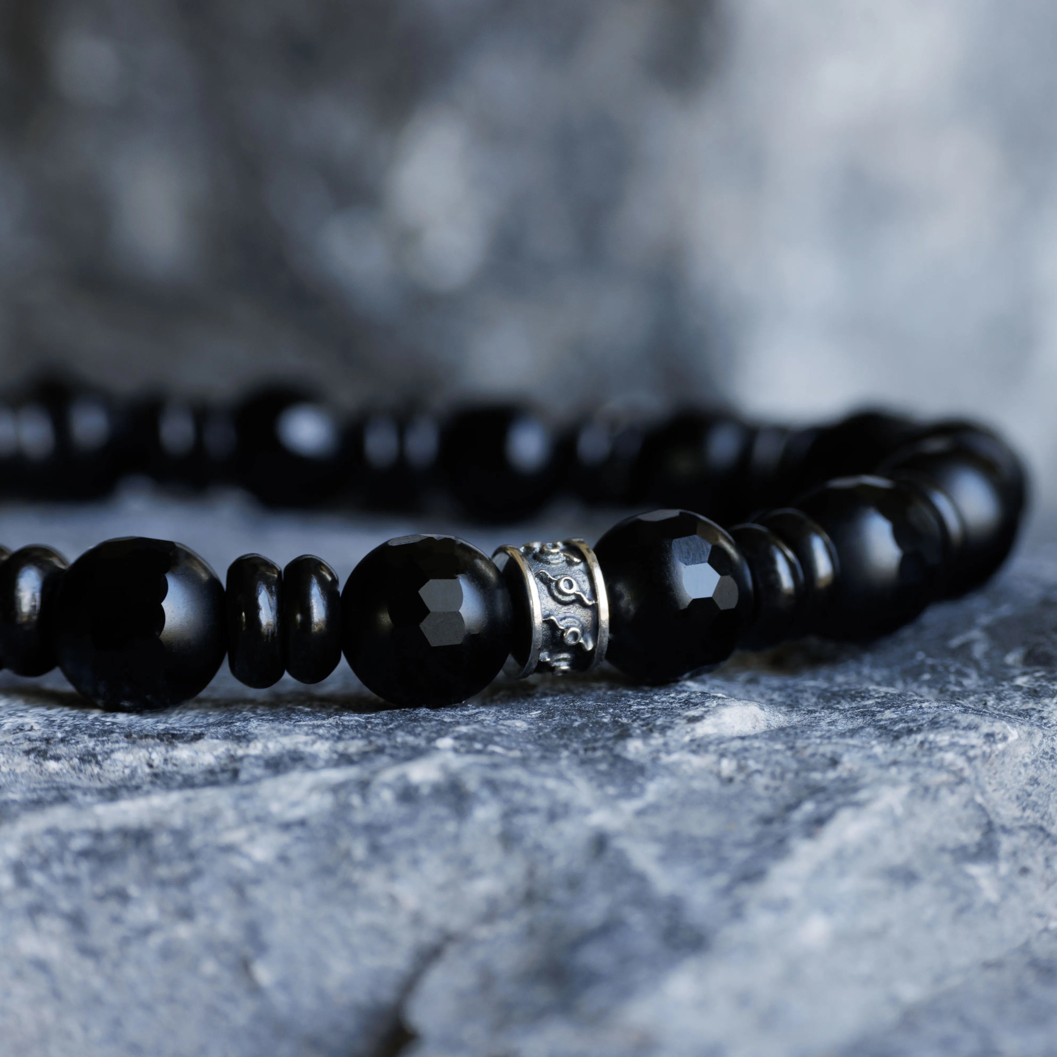 Black Onyx - Shungite Bracelet I (6-8mm)