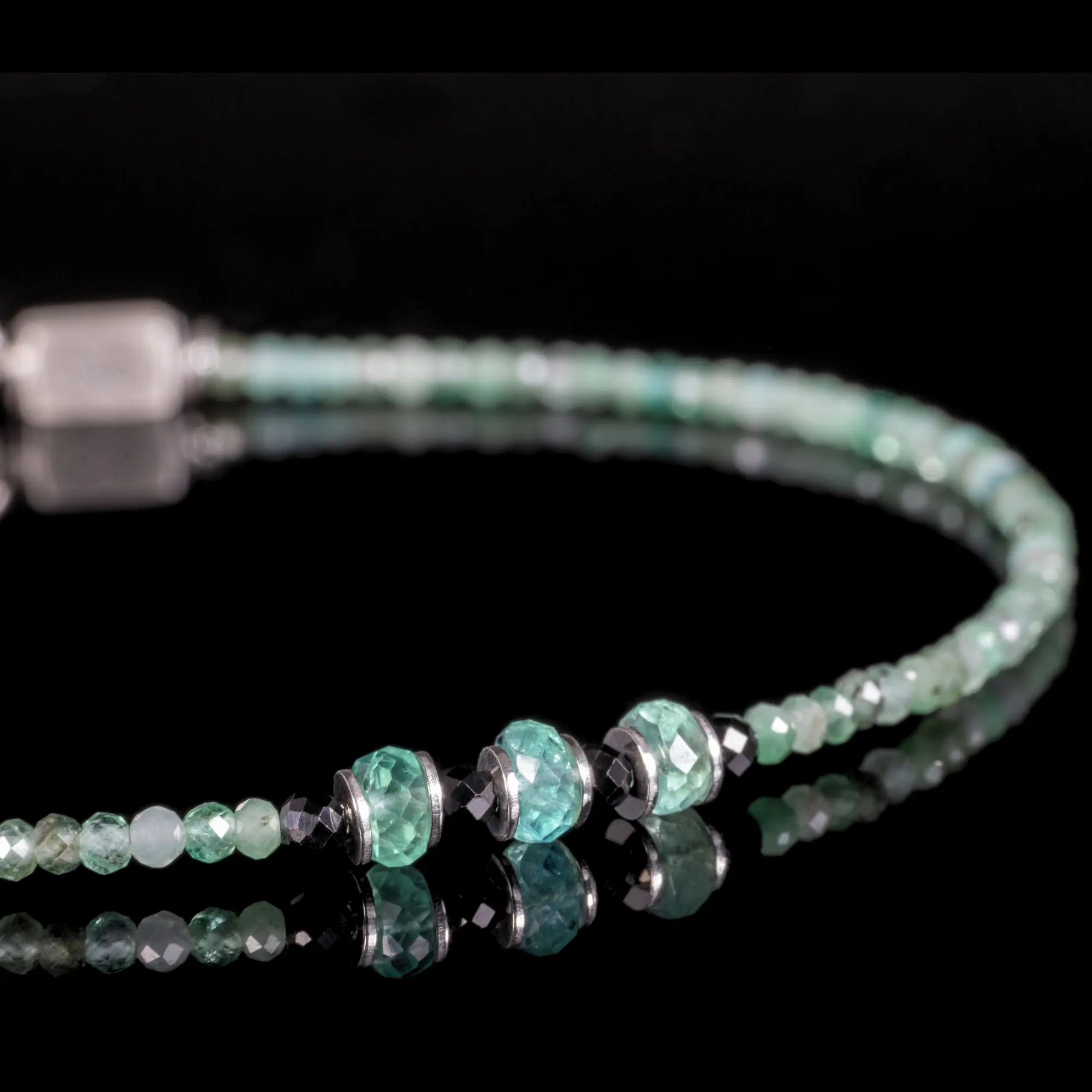 Emerald Bracelet XVII (2-4mm)