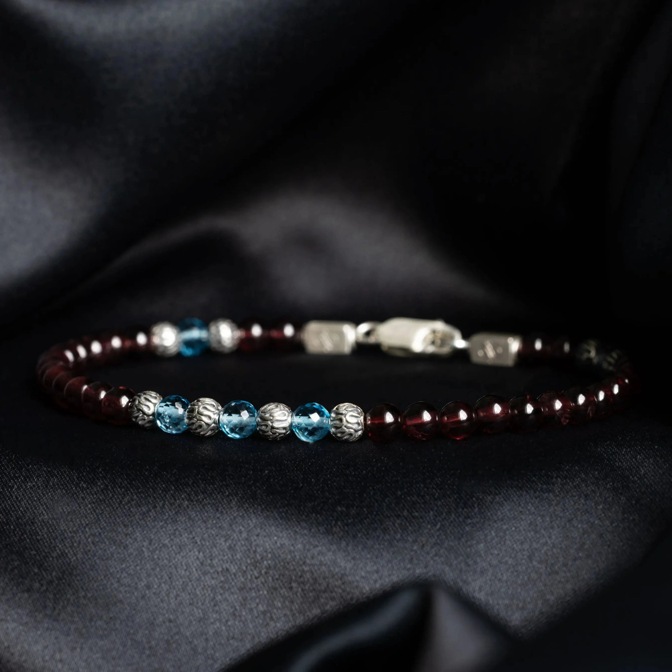 Swiss Blue Topaz - Red Garnet Bracelet VII (3.5 - 4mm)