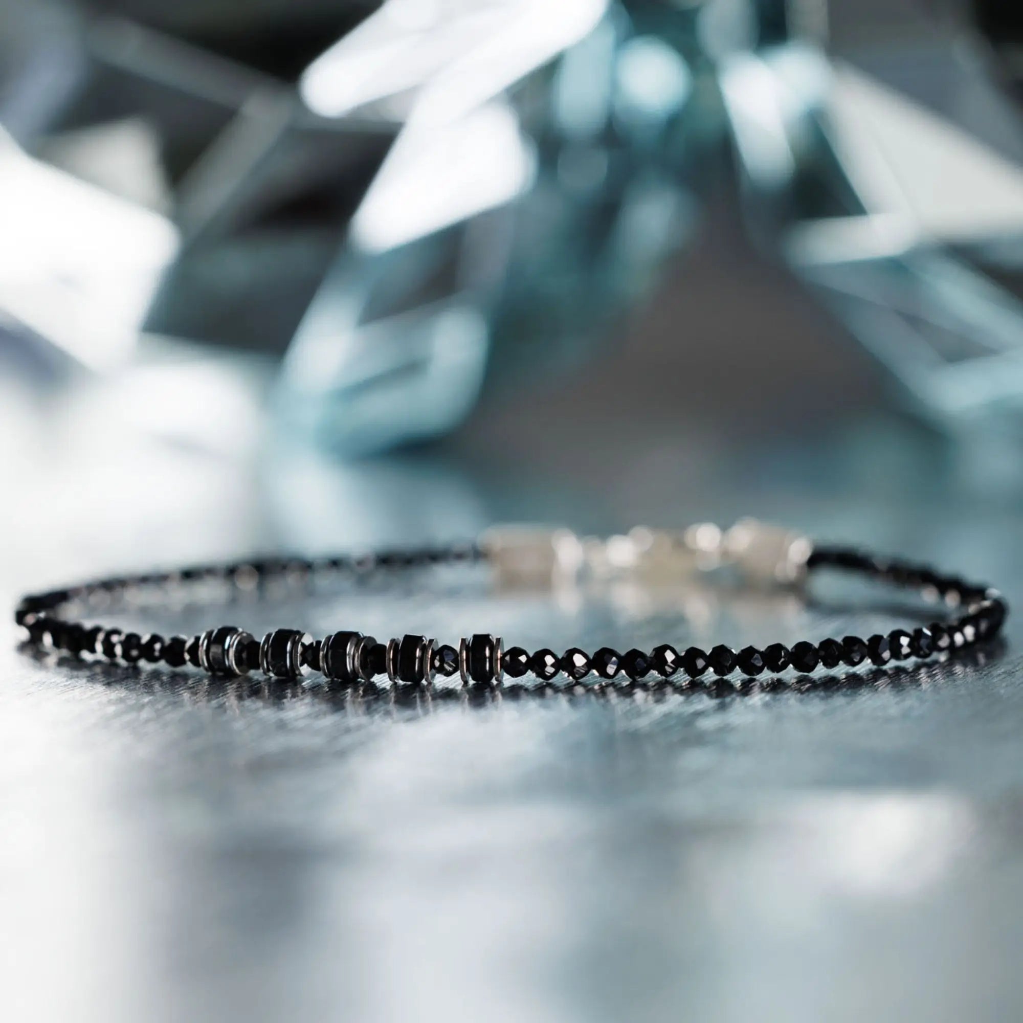 Black Spinel Bracelet V (2mm)