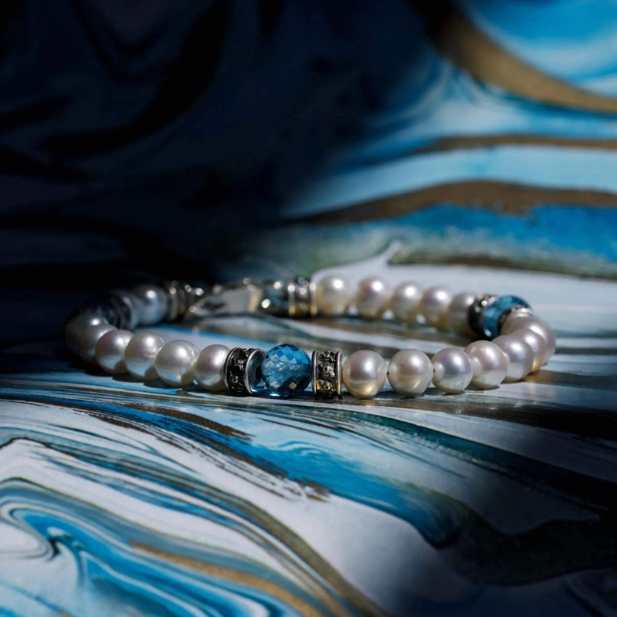 Swiss Blue Topaz - Pearl Bracelet VI (6 - 8mm)